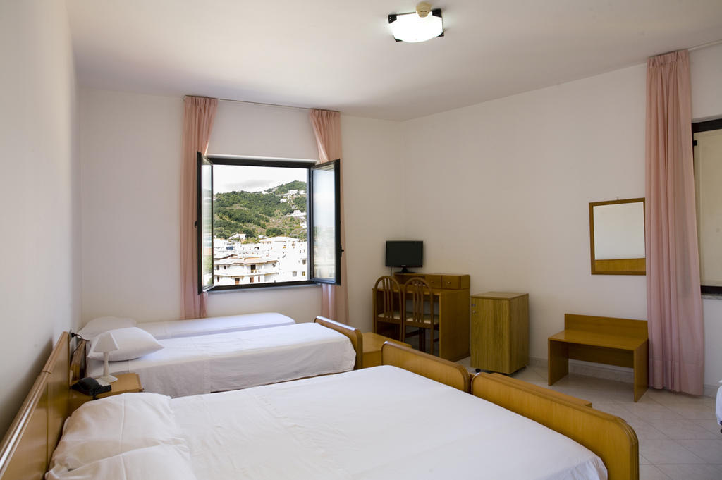 Hotel Vittoria Sapri Chambre photo