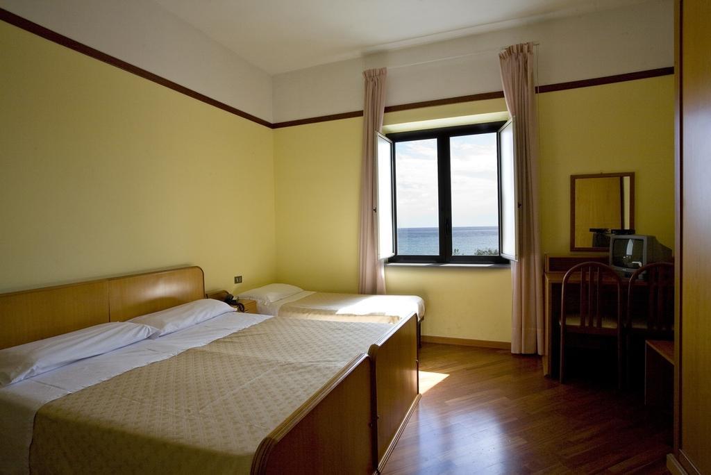 Hotel Vittoria Sapri Chambre photo